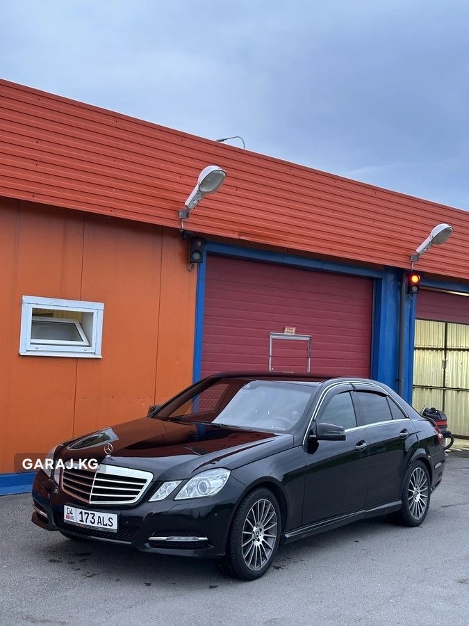 Mercedes-Benz E-Class 2012, Манас