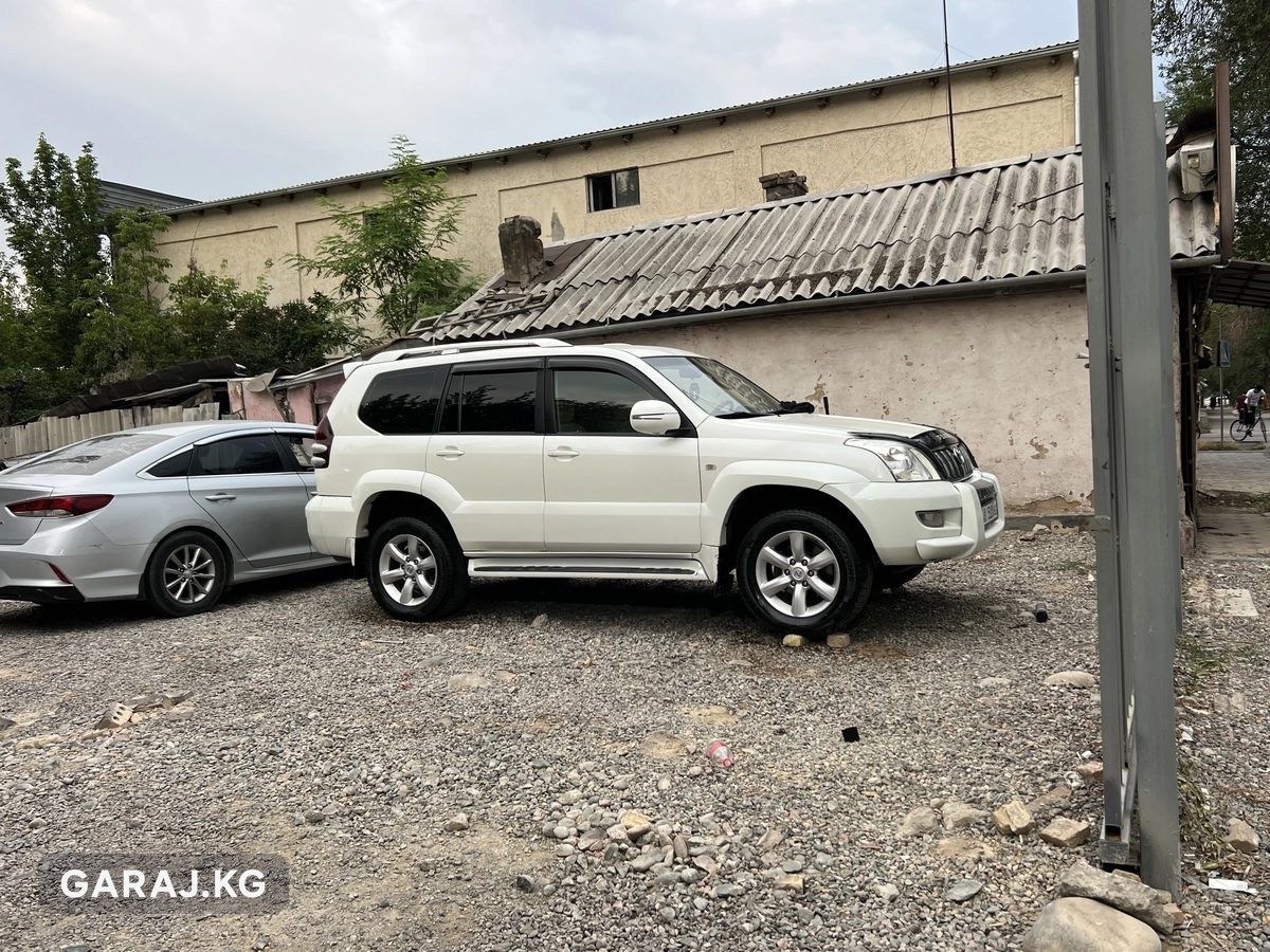 Toyota Land Cruiser Prado 120 2009, Бишкек