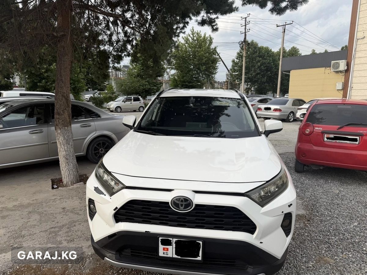 Toyota RAV4 2019, Бишкек