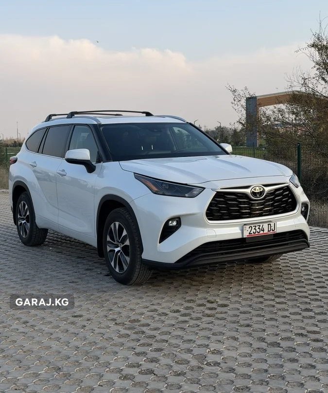 Toyota Highlander 2022, Токмок