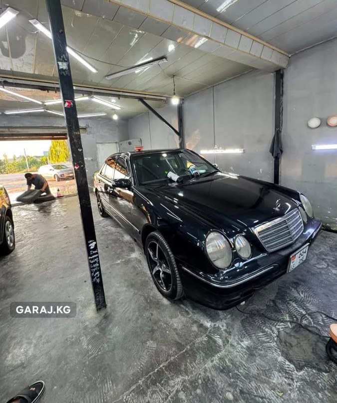 Mercedes-Benz E-Class 1999, Кызыл-Кия