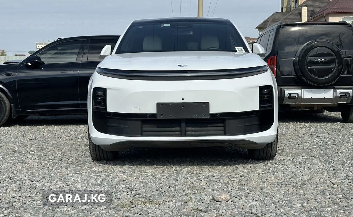 Li Auto (LiXiang) L6 2024, Китай